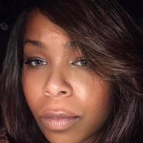 Meet your Posher, Angie - Picture 1 of 1